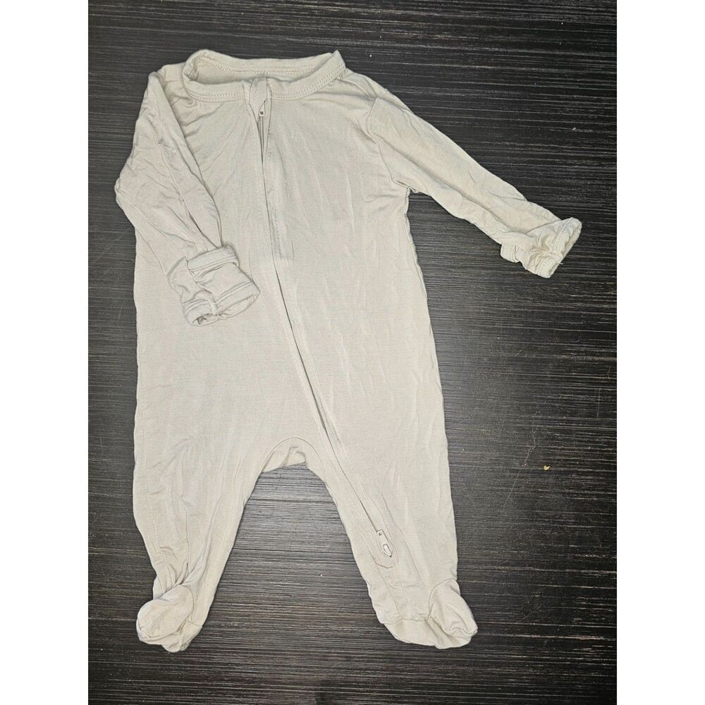Ains & LJ Neutral Bamboo Inverted Zip Footed Sleeper 0-6M